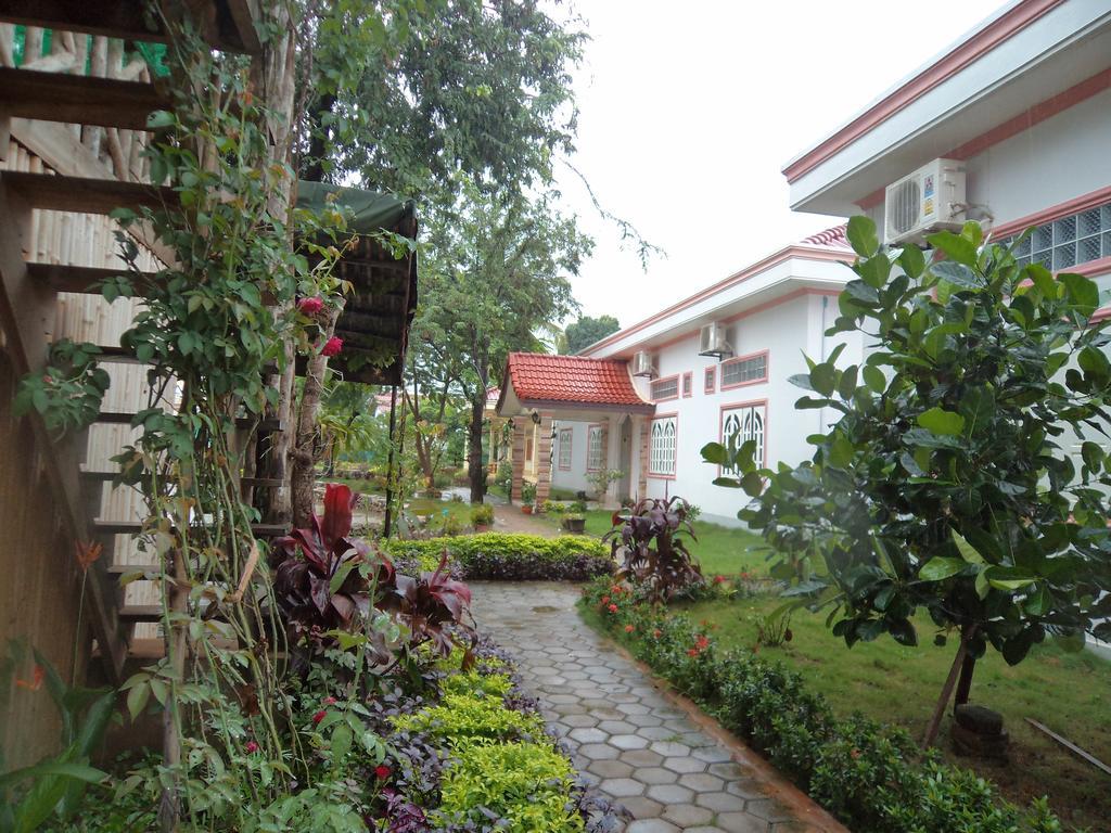 Xuanmai Garden Resort Pakse Bagian luar foto