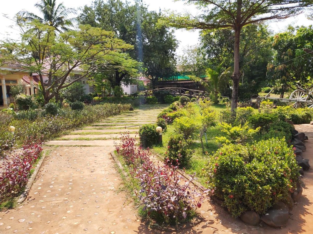Xuanmai Garden Resort Pakse Bagian luar foto